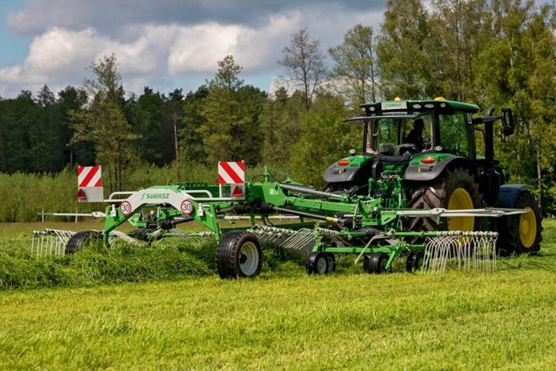 SaMASZ Z2 kahe kettaga keskvaalutid on valikus töölaiustega 7,2 kuni 9,6 m. Äärmiselt madala jõu vajadusega masinad vajavad tööks vaid 60 kuni 70 hj traktorit. 